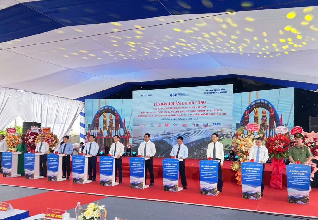 Đội An ninh hàng không (Phòng Quản lý xuất nhập cảnh): Đảm bảo tuyệt đối an ninh hàng không dịp Quốc khánh 02/9 Cảng HKQT Cát Bi 
